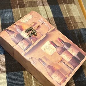 Vintage Wine Bottle Storage Box - Brown and Gold